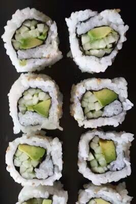 (R13)Cucumber Avo Roll