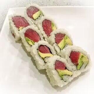 (R22)Tuna Avocado Roll